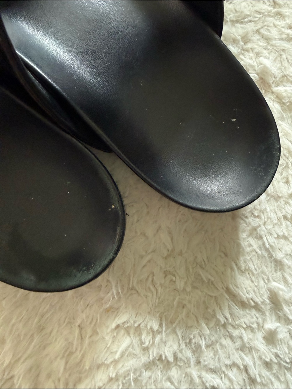 Louis Vuitton Dia Sandals - Picture 4 of 4